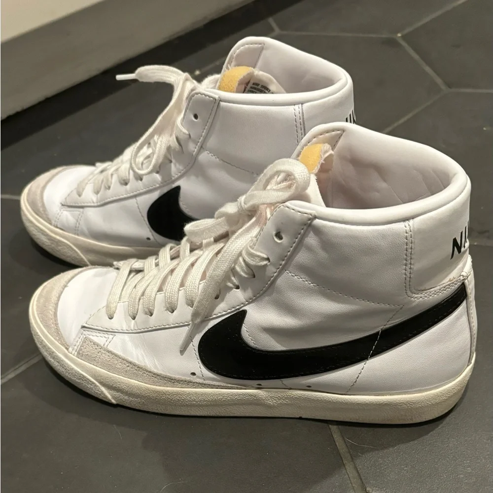 Nike Blazer Mid 77, black and white, women’s size 8.5 high top sneakers - Picture 7 of 12